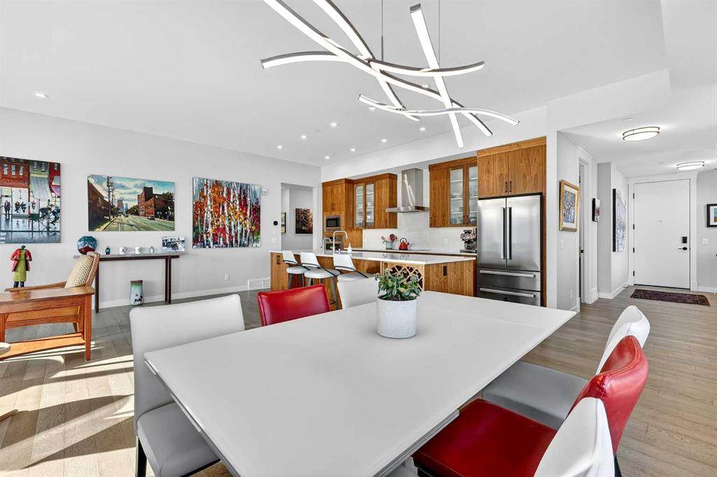 21 Lebel Crescent - Photo 1
