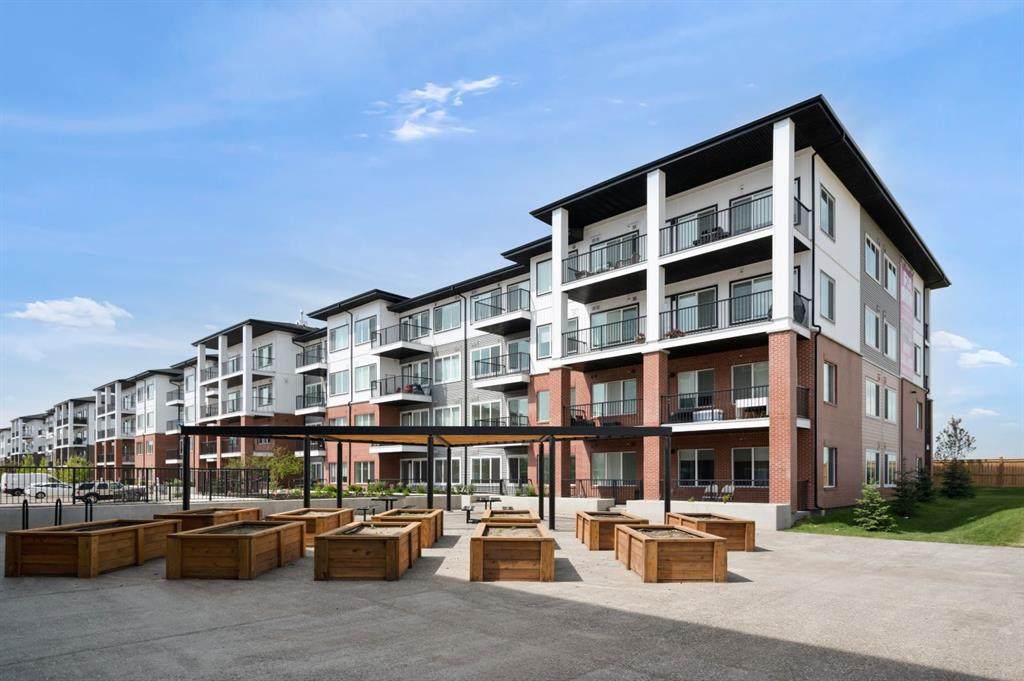 https://bt-photos.global.ssl.fastly.net/calgary/orig_boomver_1_A2283144-2.jpg