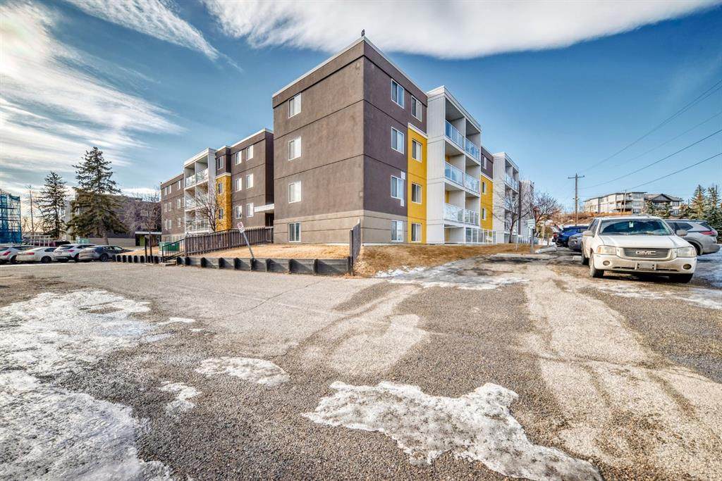 4455A Greenview Drive - Photo 1