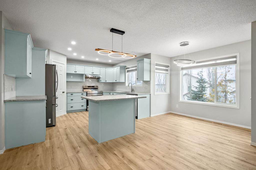 104 Cove Crescent - Photo 1