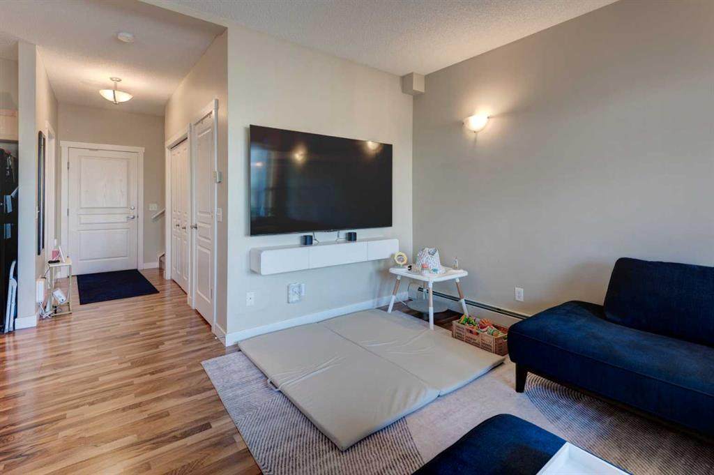https://bt-photos.global.ssl.fastly.net/calgary/orig_boomver_1_A2284573-2.jpg