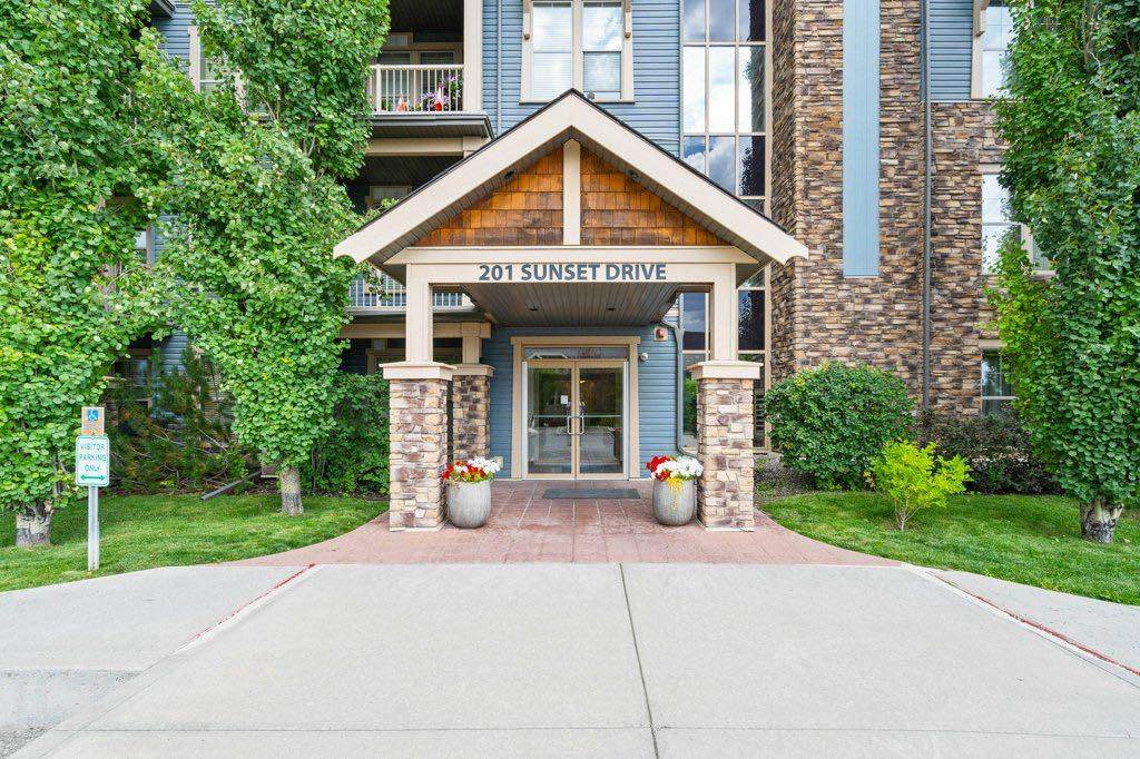 201 Sunset Drive - Photo 1