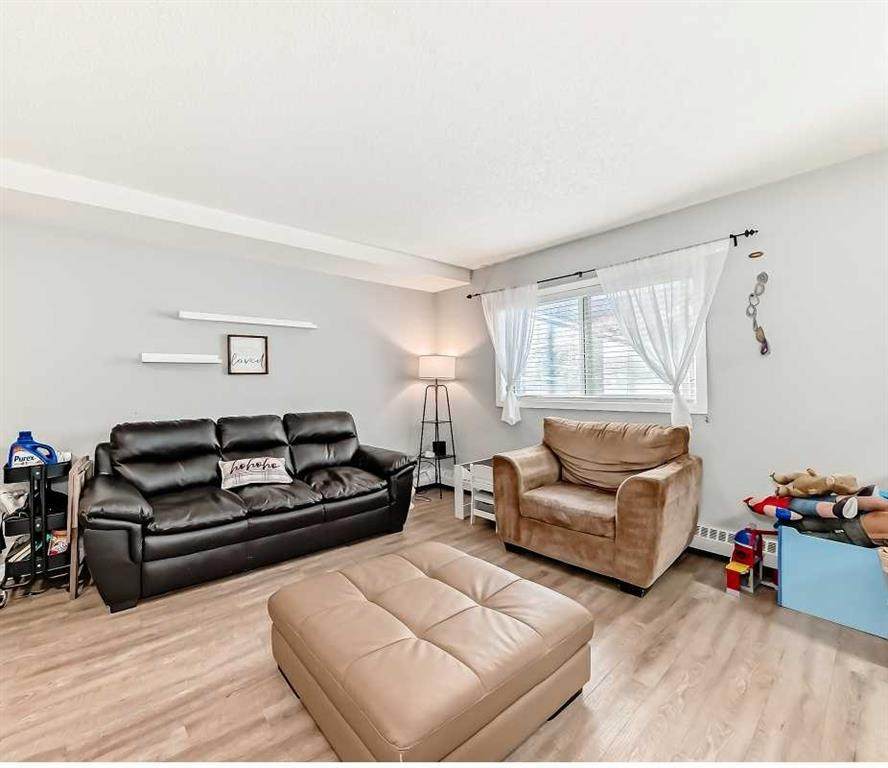https://bt-photos.global.ssl.fastly.net/calgary/orig_boomver_1_A2284727-2.jpg