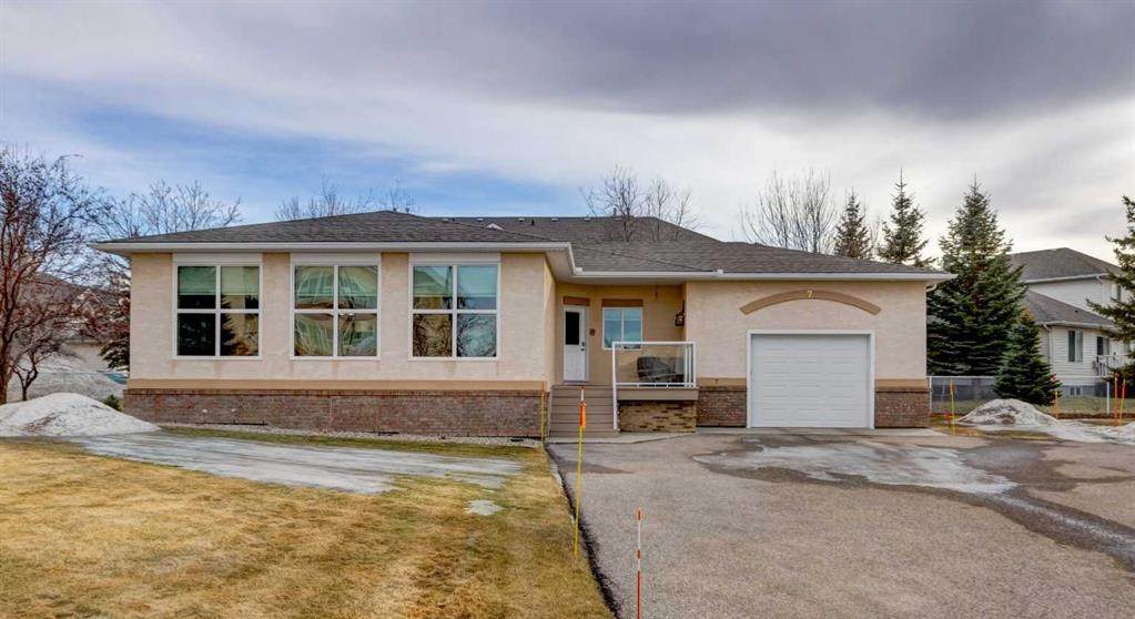 43 Westlake Circle - Photo 1