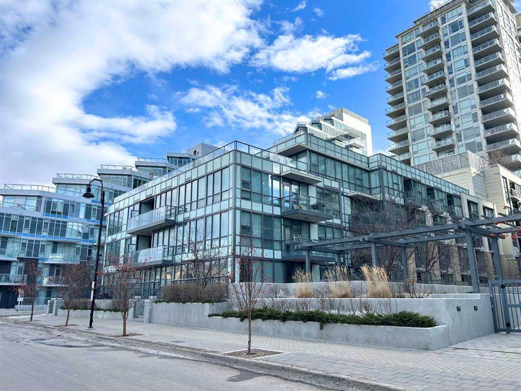 51 Waterfront Mews - Photo 1