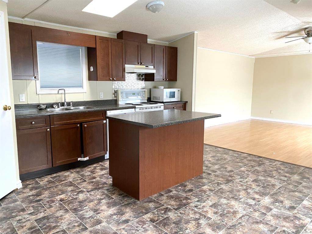 https://bt-photos.global.ssl.fastly.net/calgary/orig_boomver_1_A2284963-2.jpg