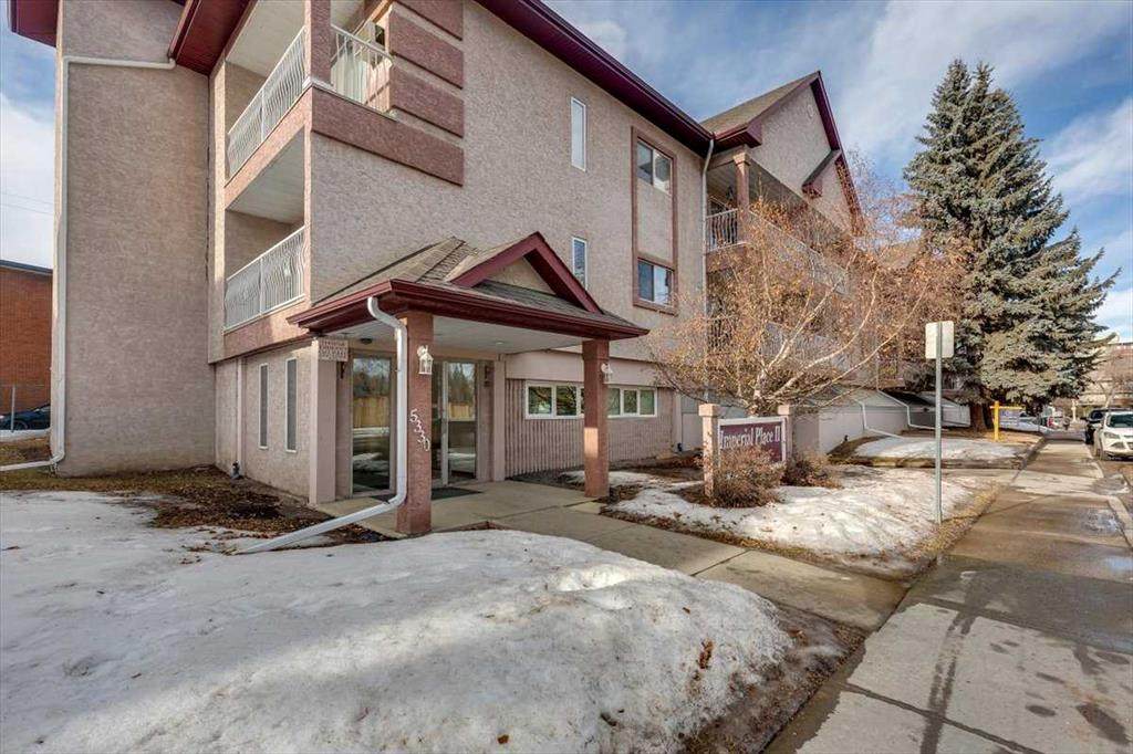 5330 47 Avenue - Photo 1