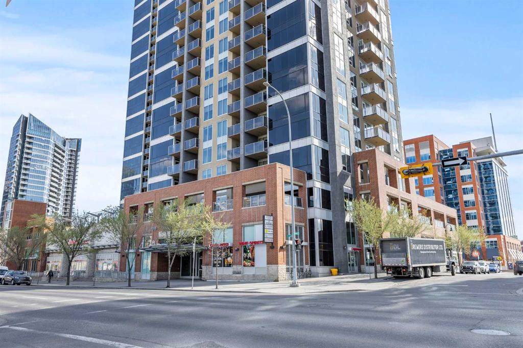 1320 1 Street - Photo 1