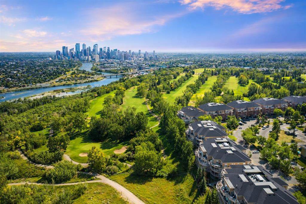 4 Hemlock Crescent - Photo 1