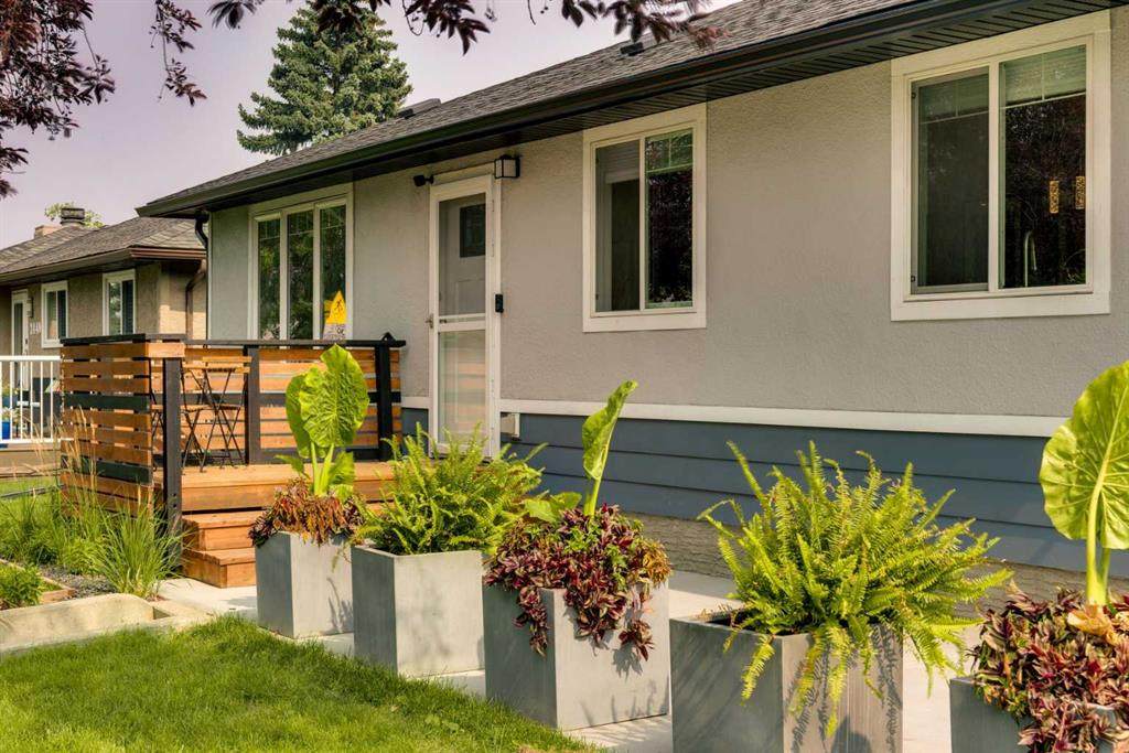 2444 45 Street - Photo 1