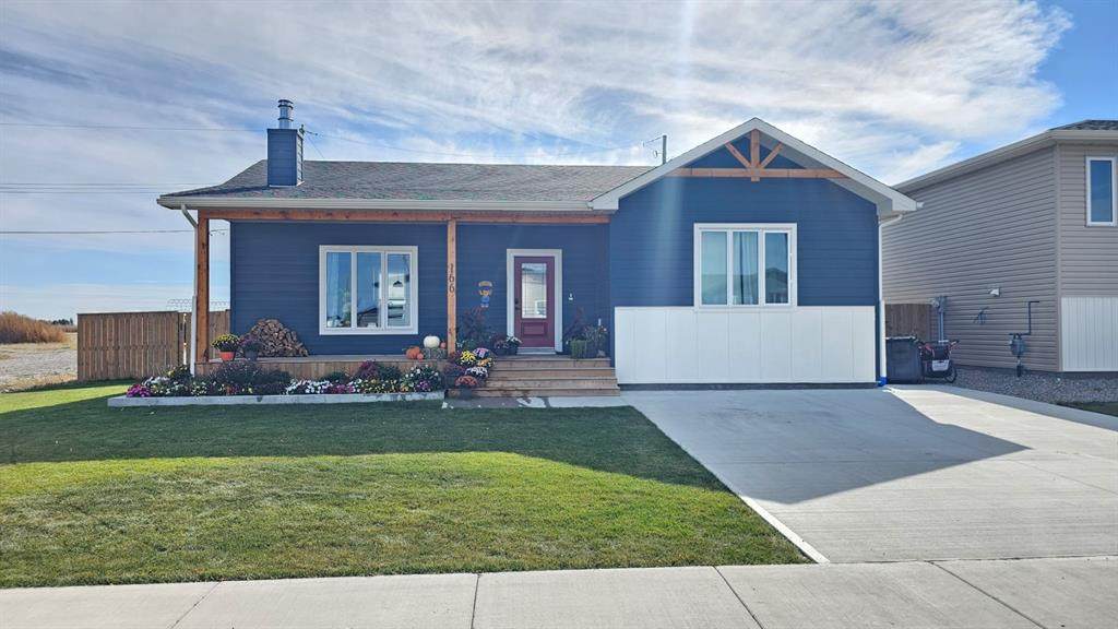 166 9 Street - Photo 1