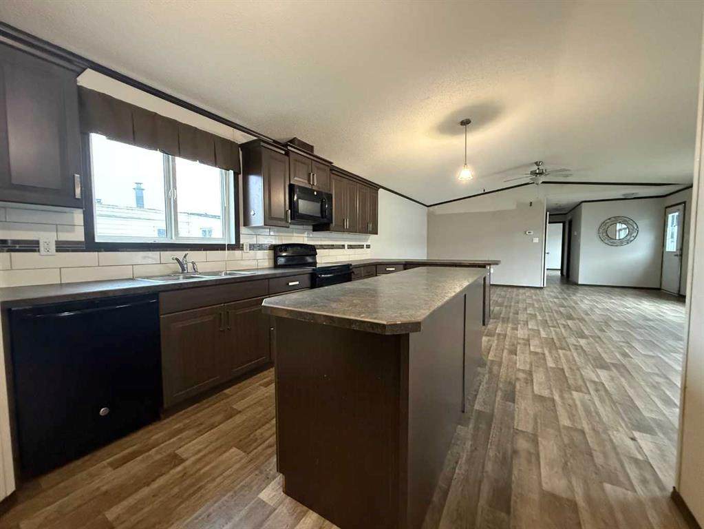 https://bt-photos.global.ssl.fastly.net/calgary/orig_boomver_1_A2286769-2.jpg