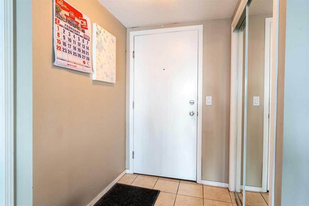 1121 6 Avenue - Photo 1