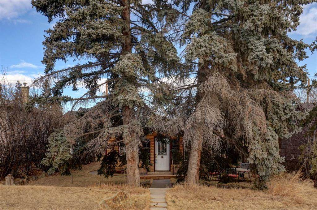 6424 32 Avenue - Photo 1