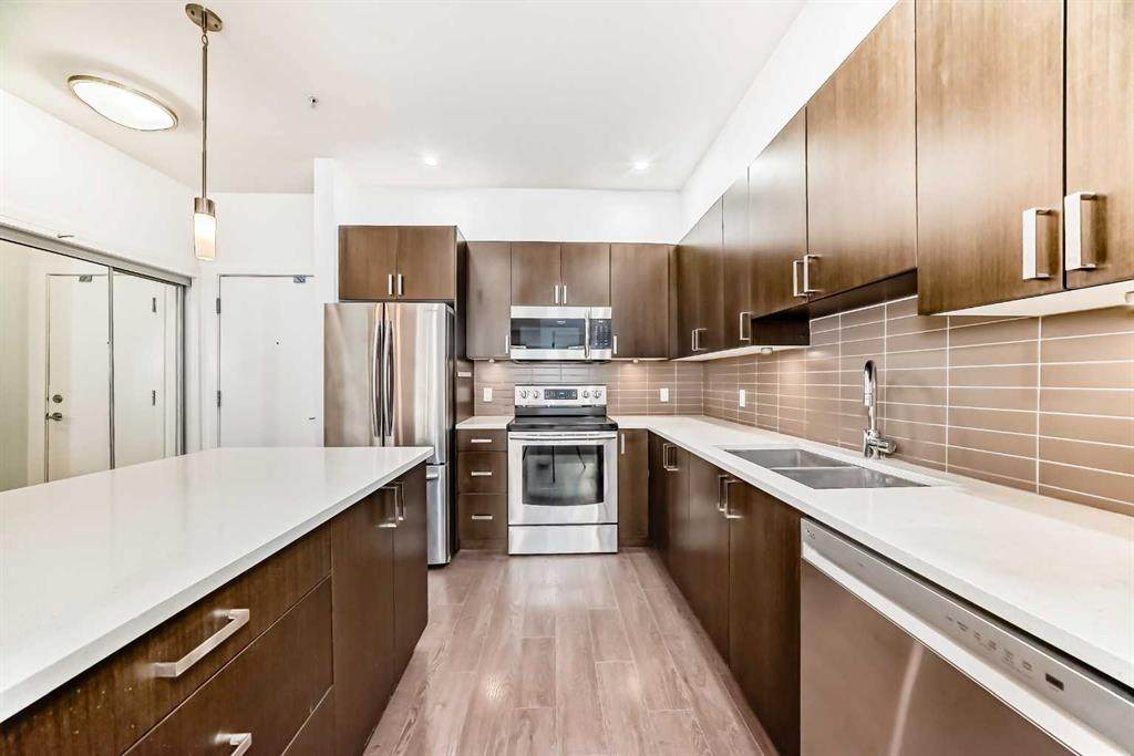 22 Auburn Bay Link - Photo 1