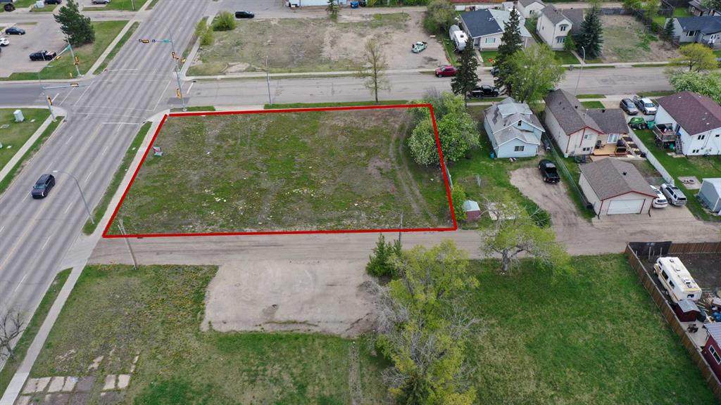 10002 94 Avenue - Photo 1