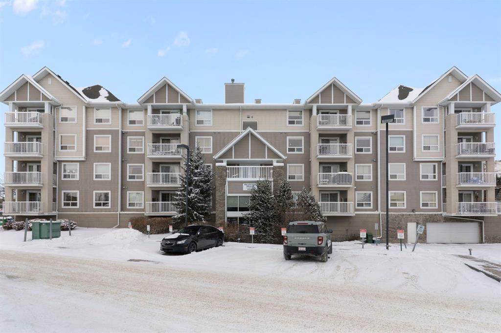 128 Centre Avenue - Photo 1