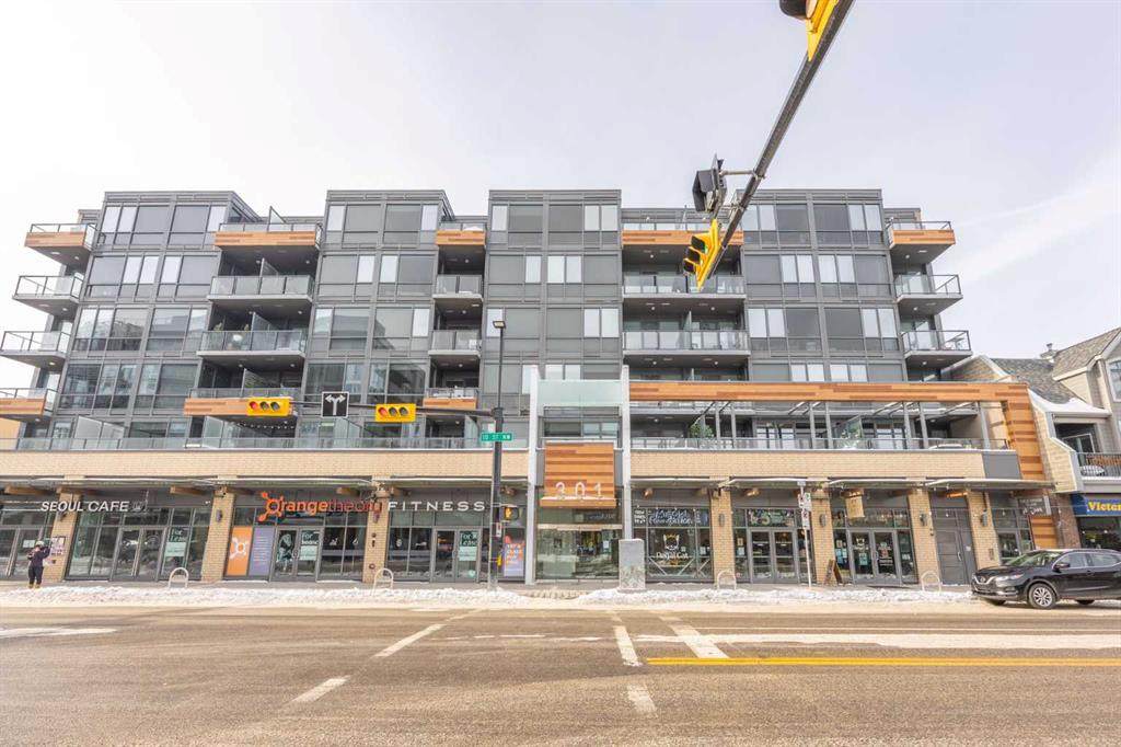 301 10 Street - Photo 1