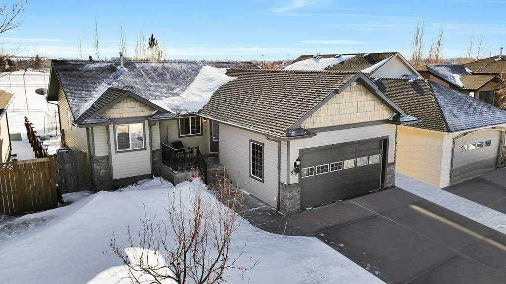 23 Irving Crescent - Photo 1