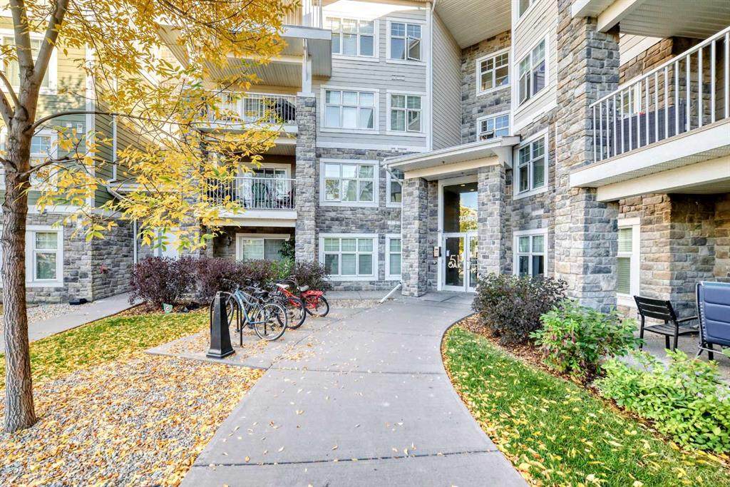 11 Mahogany Row - Photo 1