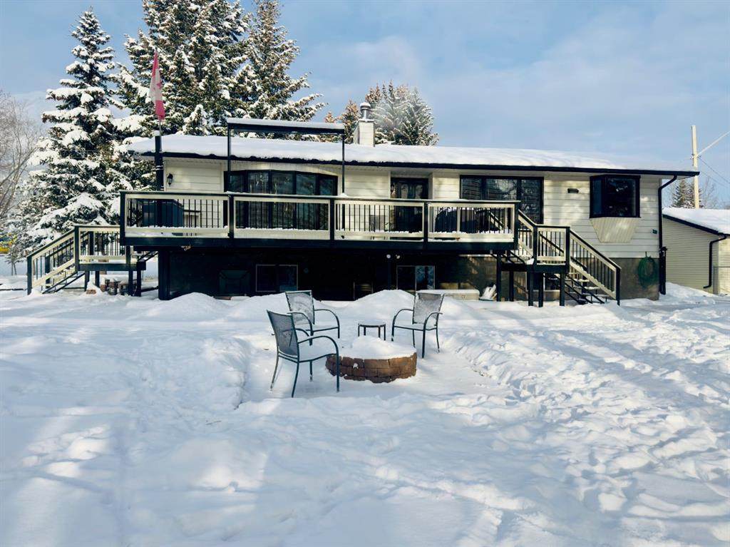 909 230 Street - Photo 1