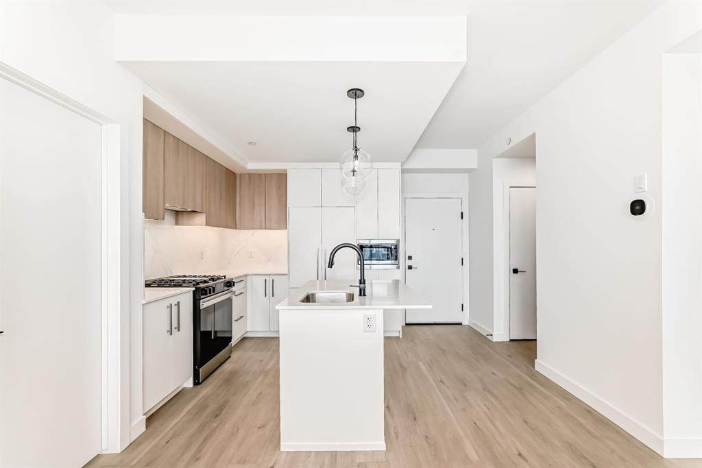 8375 Broadcast Avenue - Photo 1