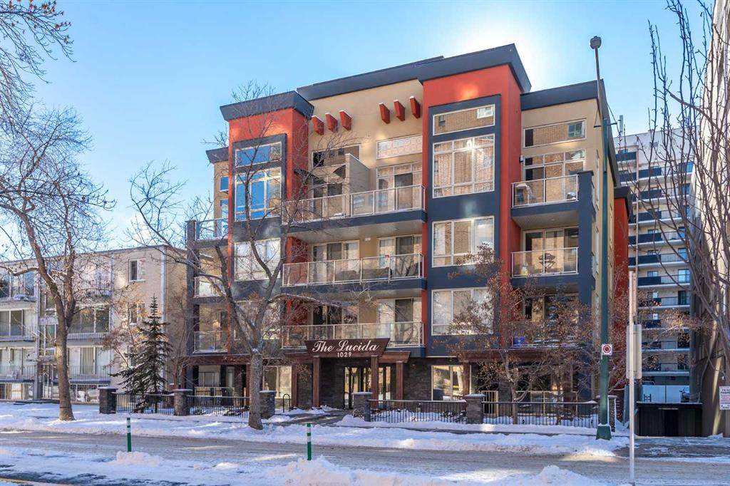 1029 15 Avenue - Photo 1