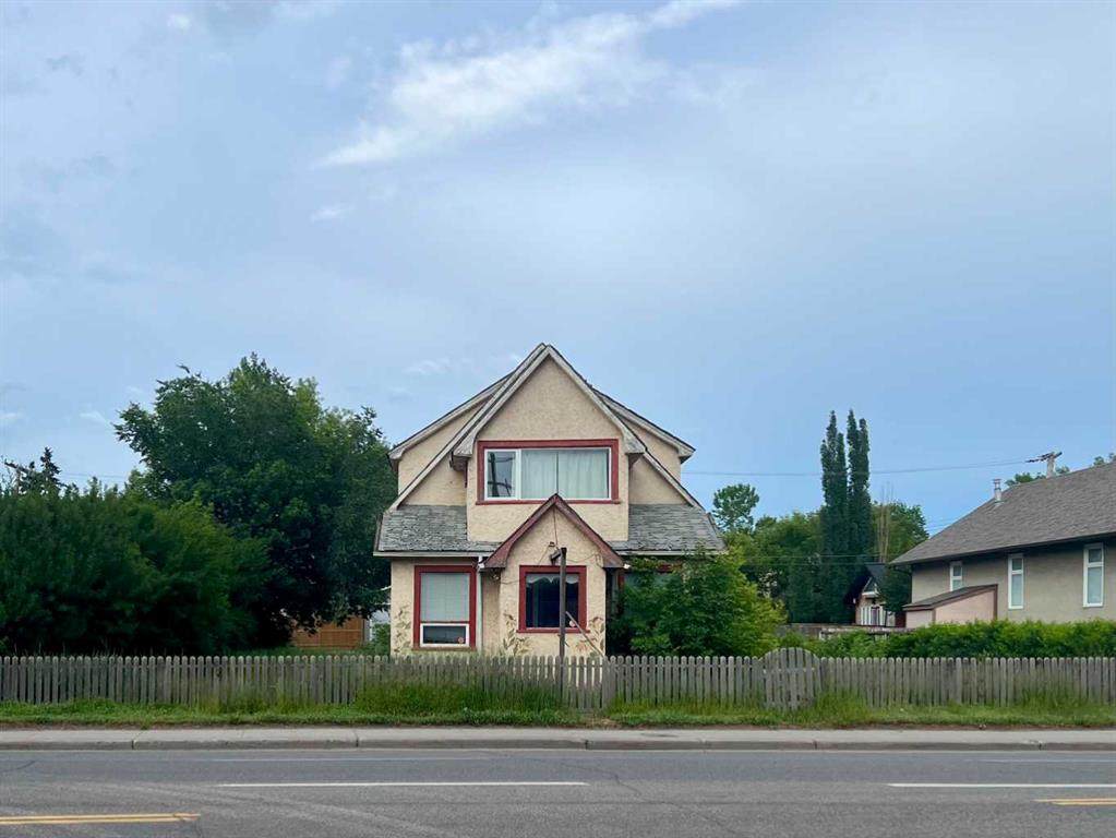 1312 Edmonton Trail - Photo 1