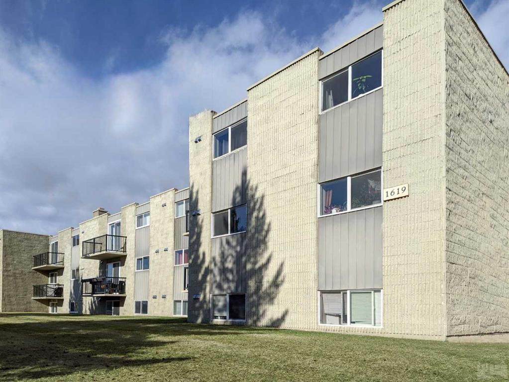 1619 Scenic Heights - Photo 1