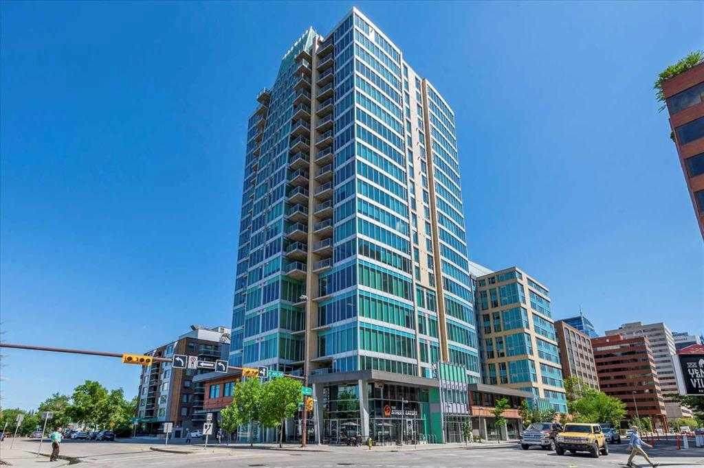888 4 Avenue - Photo 1