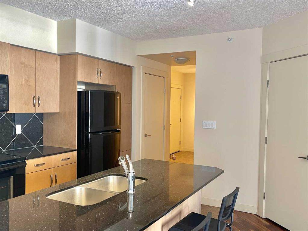 https://bt-photos.global.ssl.fastly.net/calgary/orig_boomver_1_A2290425-2.jpg