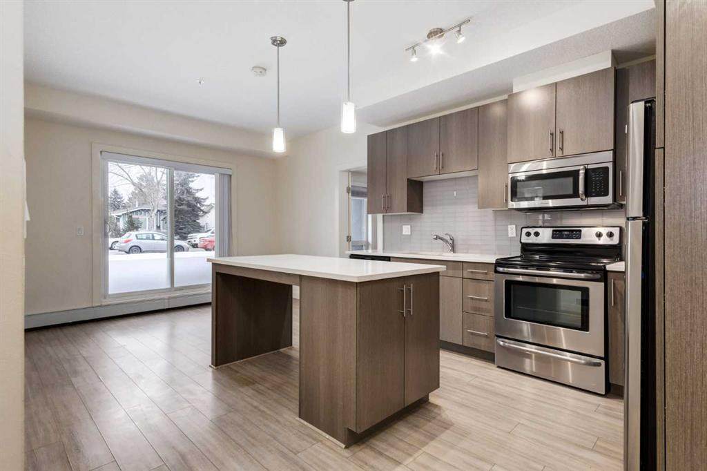 15233 1 Street - Photo 1