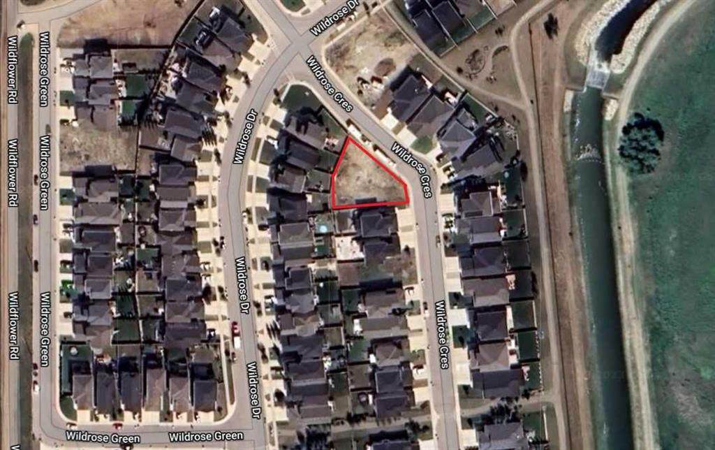 212 Wildrose Crescent - Photo 1