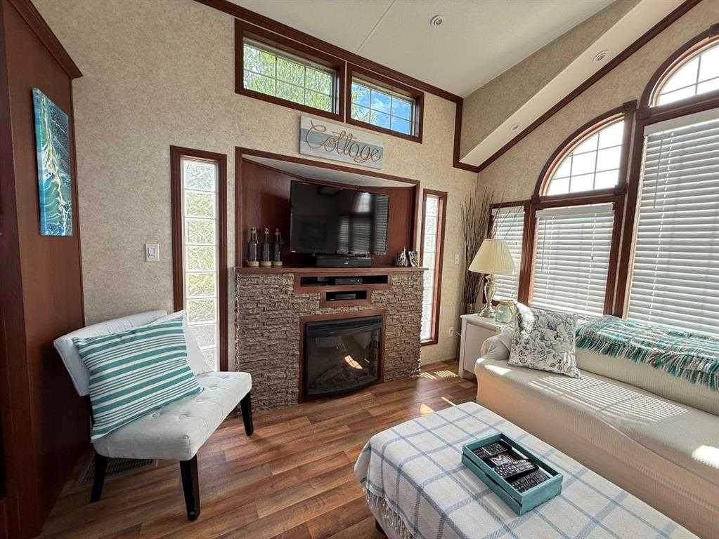 https://bt-photos.global.ssl.fastly.net/calgary/orig_boomver_1_A2293018-2.jpg