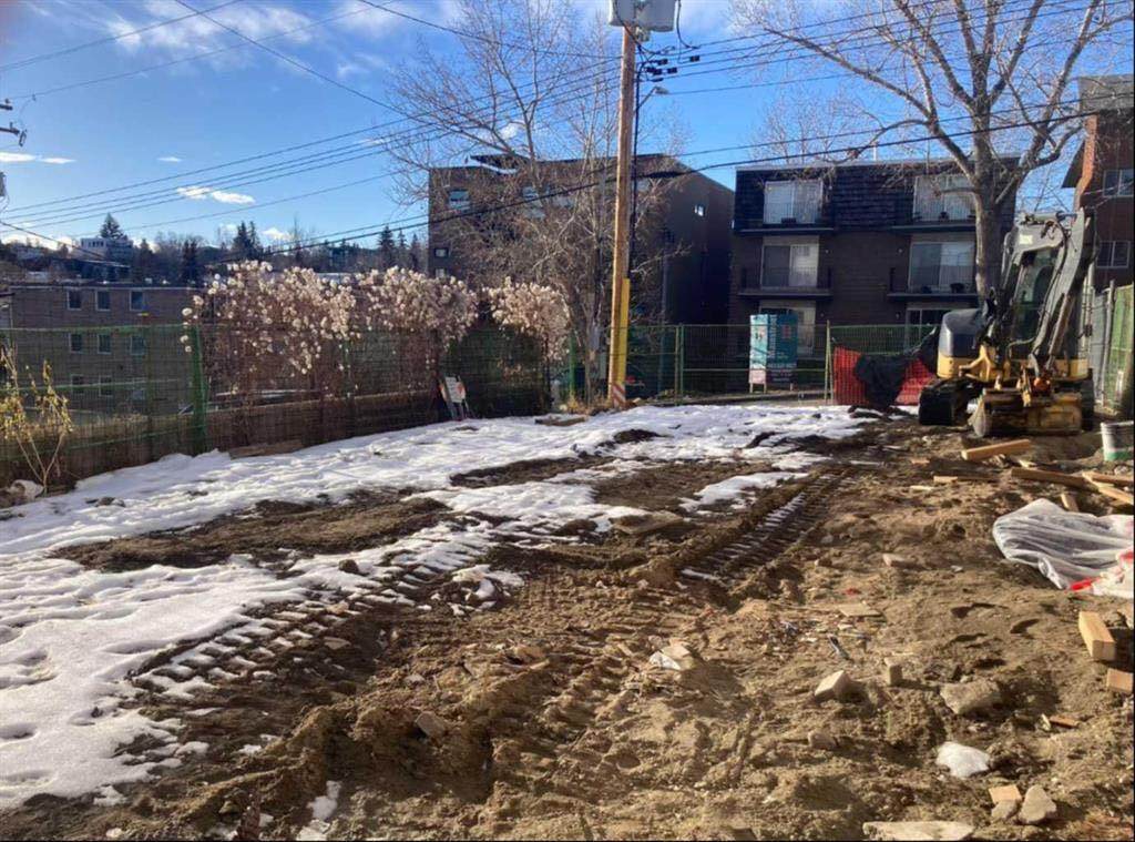 2310 17 Street - Photo 1