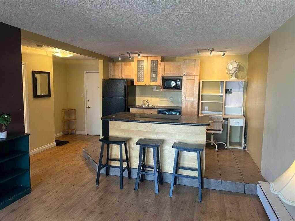 https://bt-photos.global.ssl.fastly.net/calgary/orig_boomver_1_A2294805-2.jpg