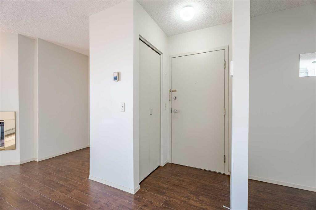https://bt-photos.global.ssl.fastly.net/calgary/orig_boomver_1_A2294846-2.jpg