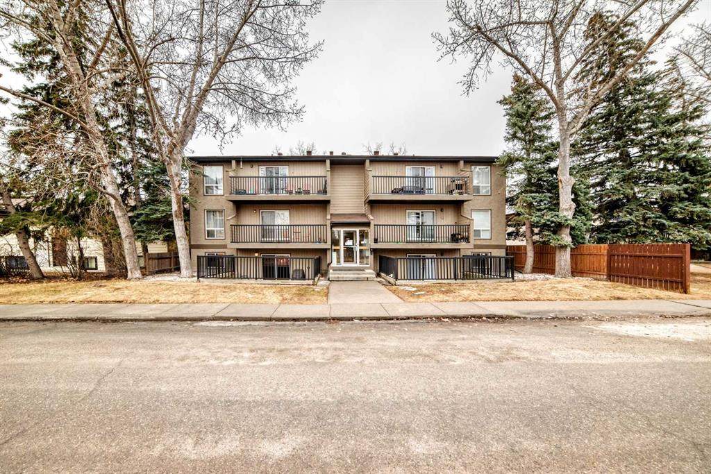4311 73 Street - Photo 1