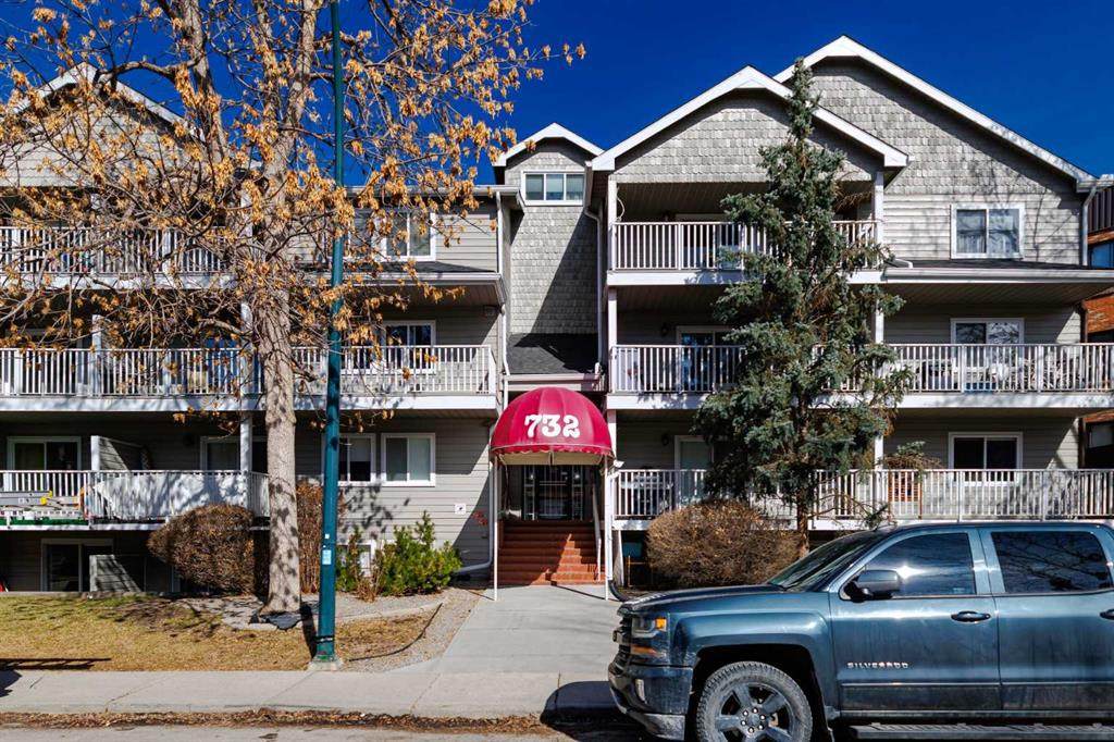 732 57 Avenue - Photo 1