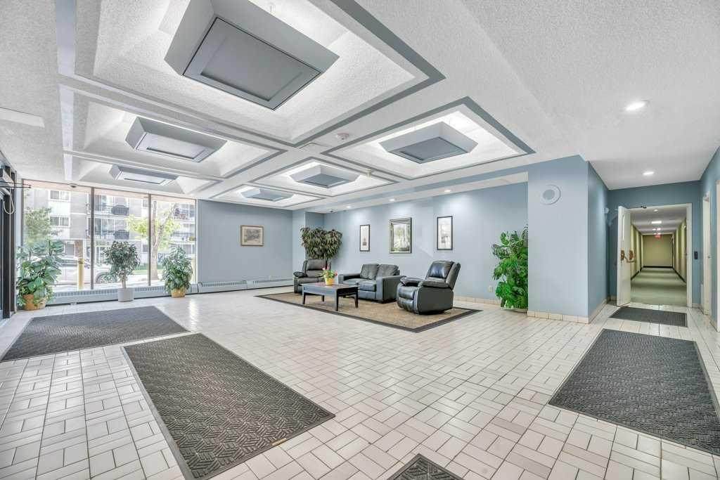 https://bt-photos.global.ssl.fastly.net/calgary/orig_boomver_1_A2297216-2.jpg