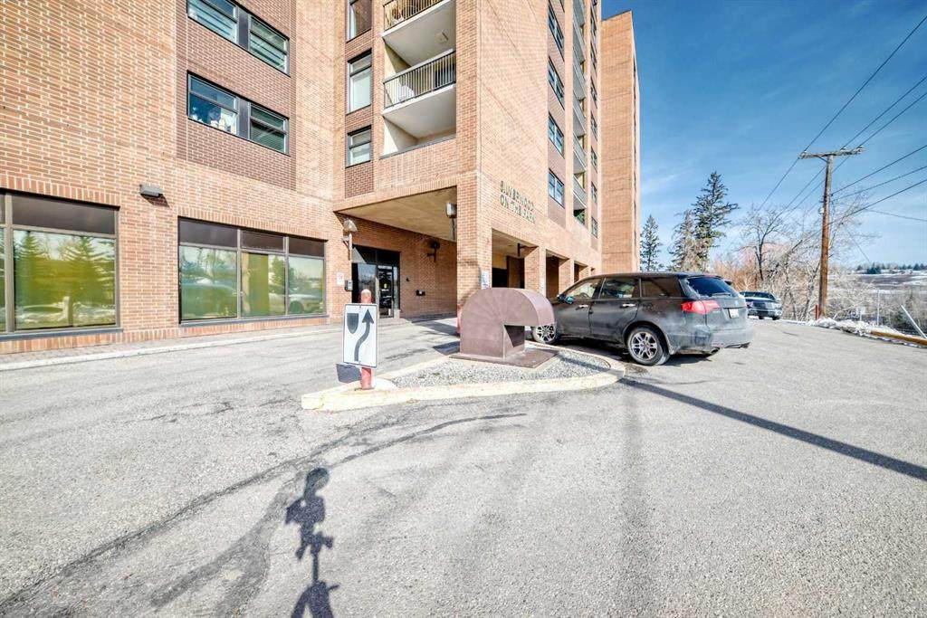 8604 48 Avenue - Photo 1