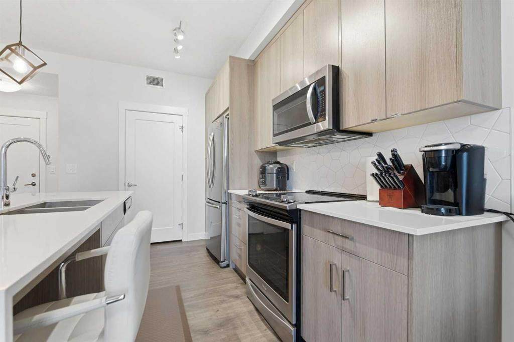 https://bt-photos.global.ssl.fastly.net/calgary/orig_boomver_1_A2299305-2.jpg