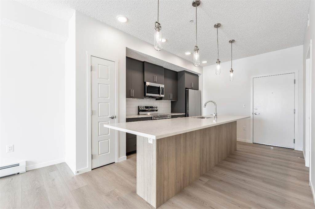 https://bt-photos.global.ssl.fastly.net/calgary/orig_boomver_1_A2299502-2.jpg