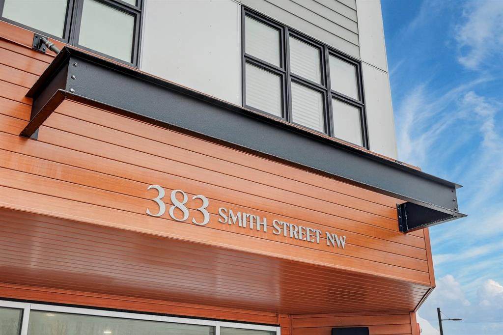 383 Smith Street - Photo 1