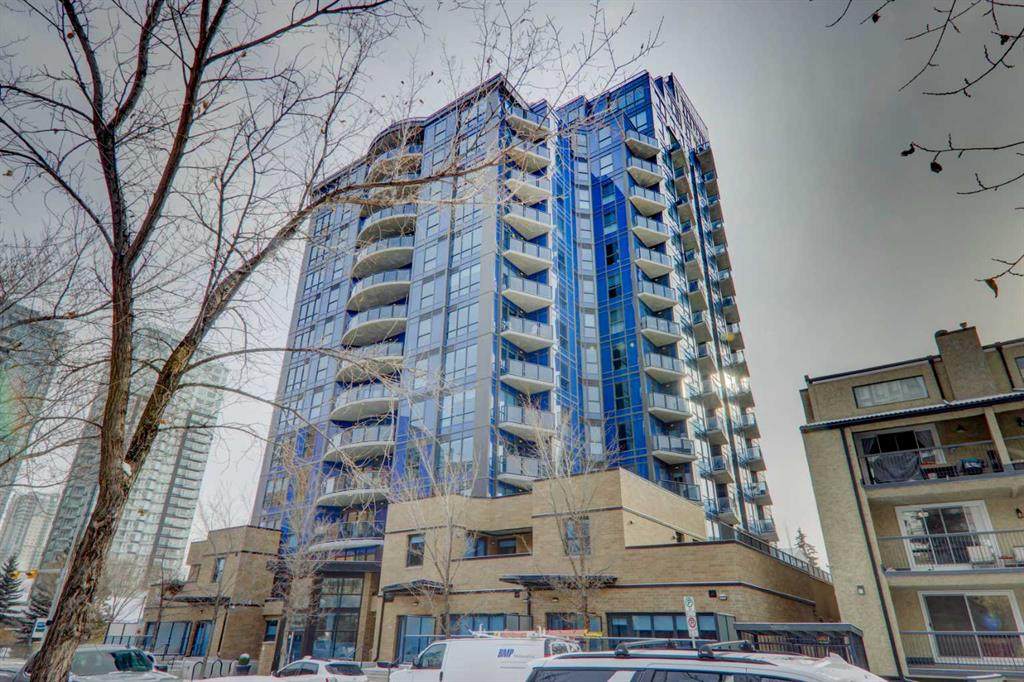 303 13 Avenue - Photo 1