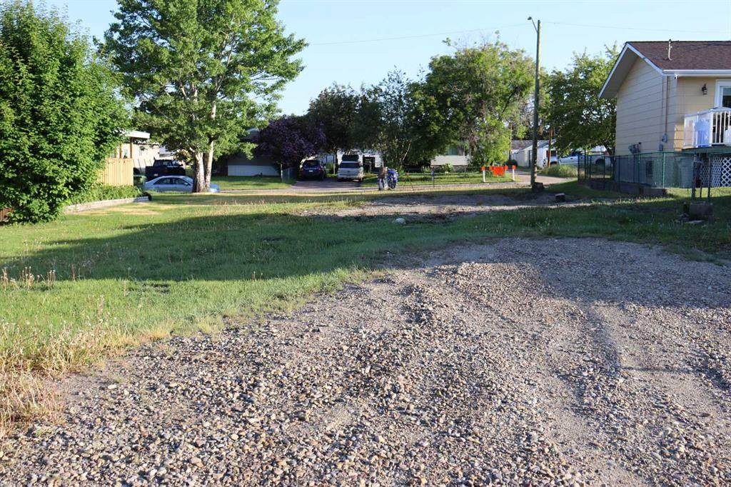5115 8 Avenue - Photo 1