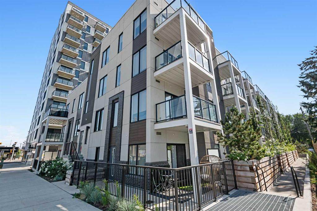 455 1 Avenue - Photo 1