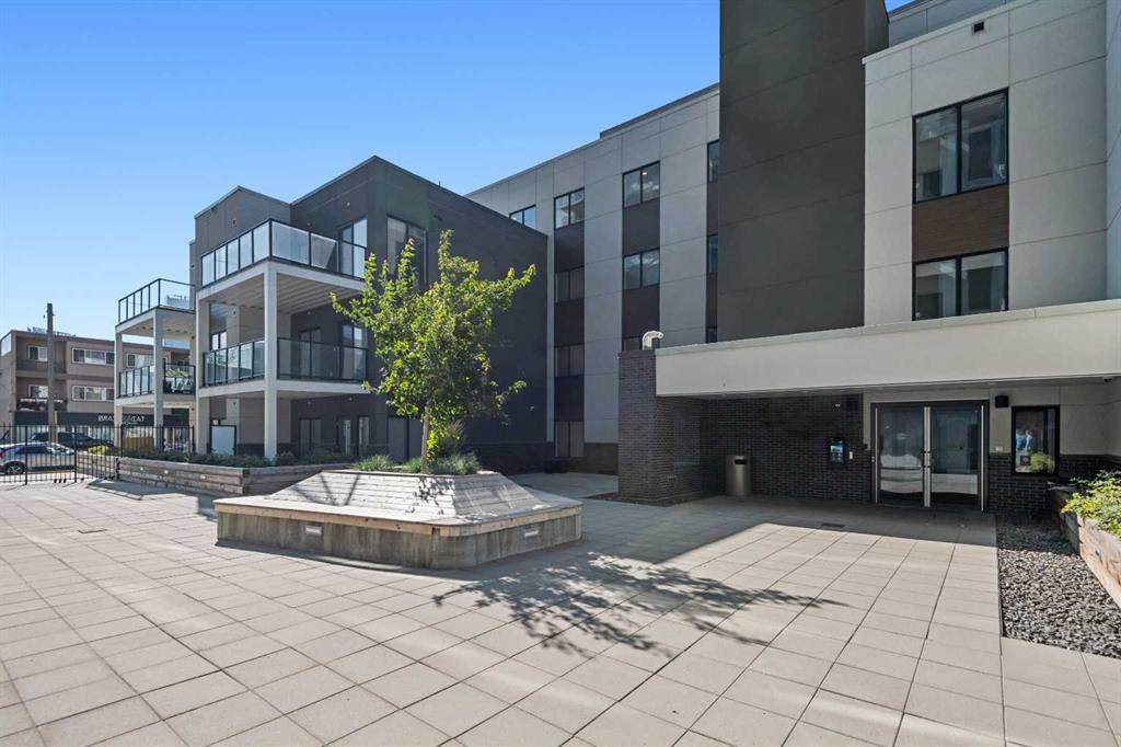 https://bt-photos.global.ssl.fastly.net/calgary/orig_boomver_1_A2300706-2.jpg