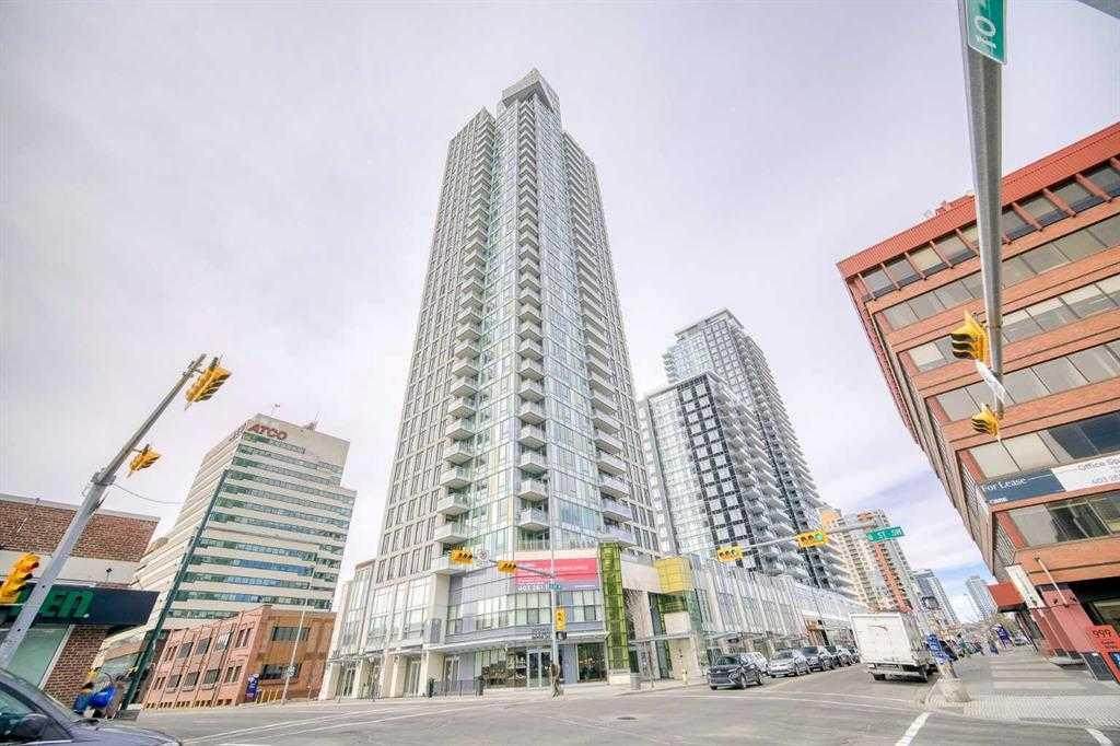 901 10 Avenue - Photo 1