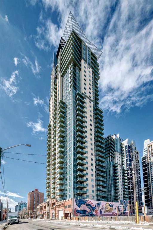 210 15 Avenue - Photo 1